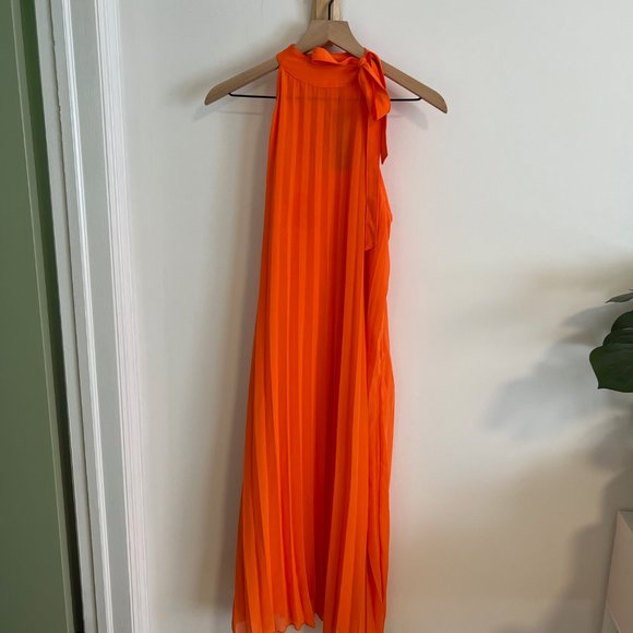 Nasty Gal Collection Things Are About To Get Pleated Orange Dress - Picture 2 of 5